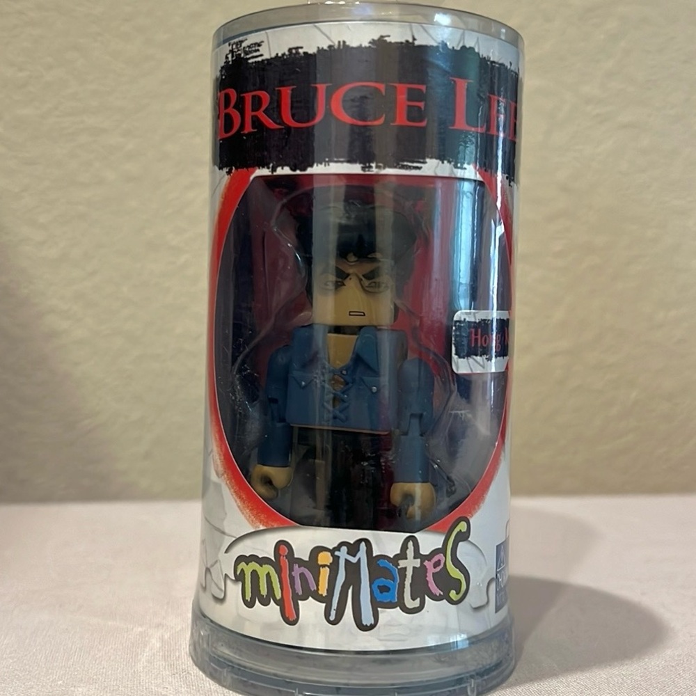 Art Asylum Mini Mates Bruce Lee Hong Kong Dragon Toy Figure